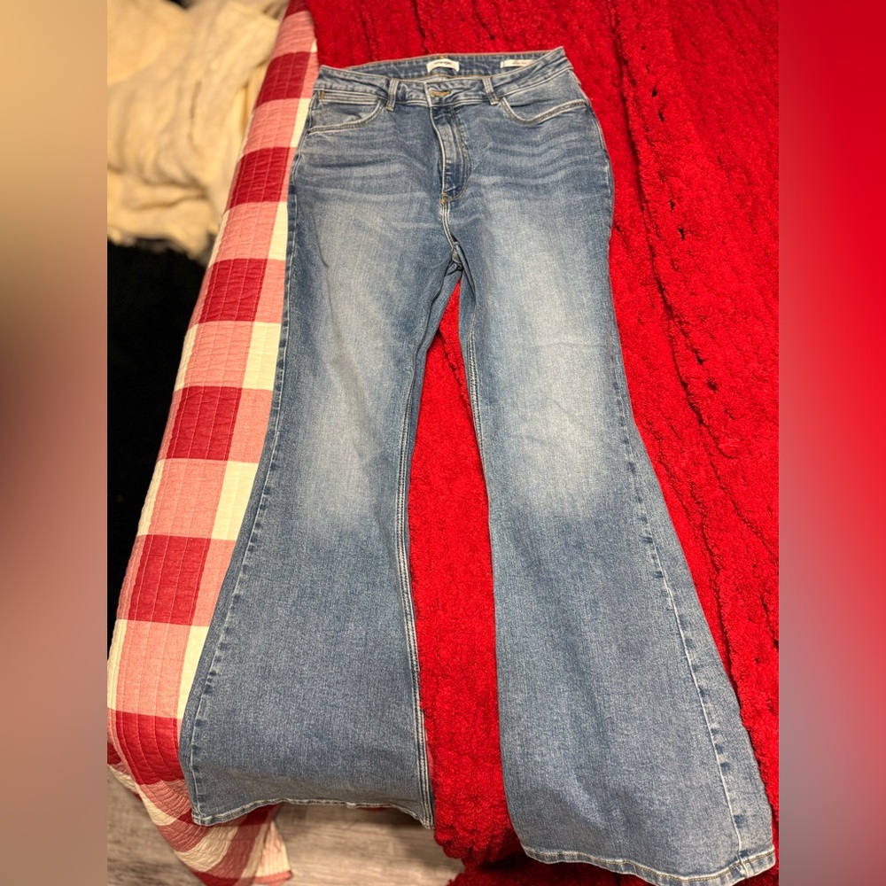 Wrangler Women's Light Blue Flare Jeans
